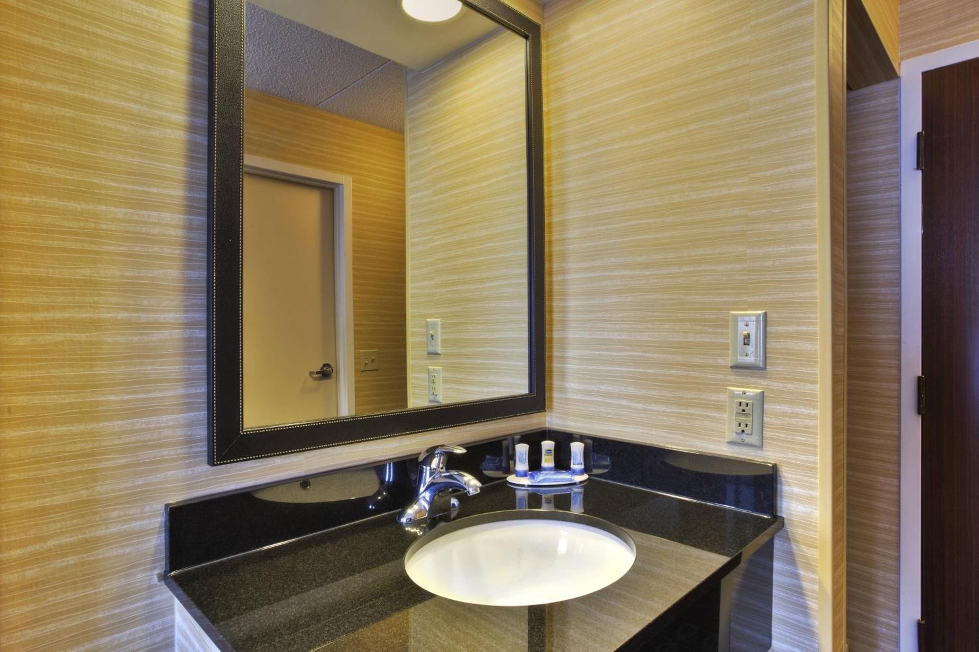 Fairfield Inn Ан Арбър Екстериор снимка